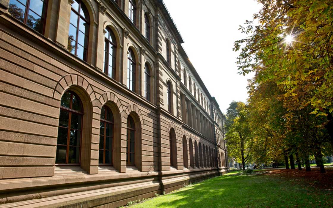 BWL studieren an der Uni Stuttgart © Universität Stuttgart