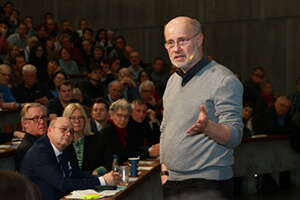 Harald Lesch bei einem Gastvortrag an der Universität Stuttgart © Universität Stuttgart / AK Photographie