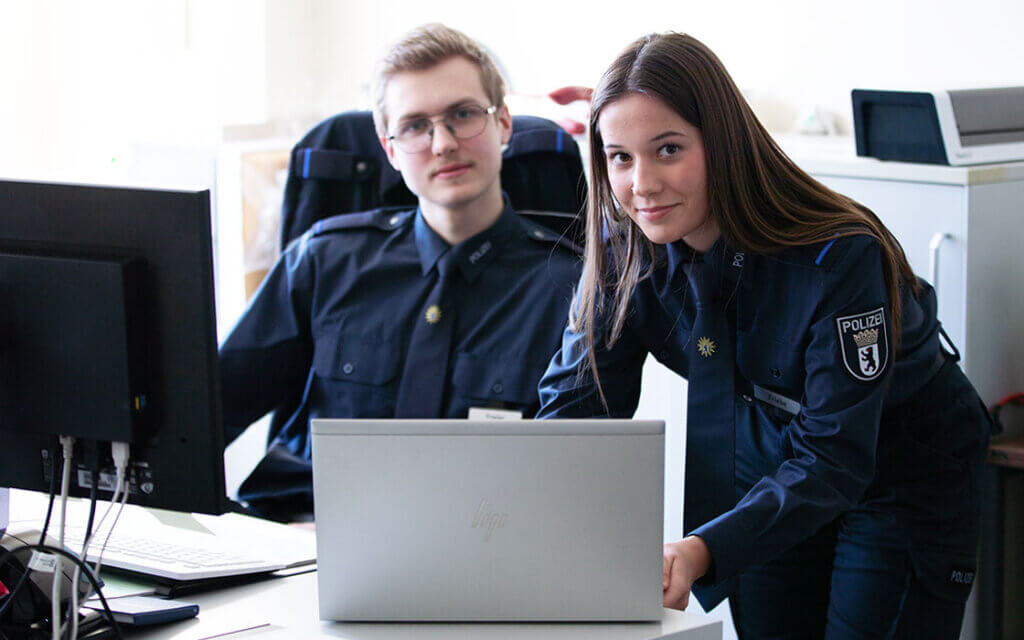 Polizeiausbildung in Berlin, Maurice Freier und Lenja Friebe © Polizei Berlin