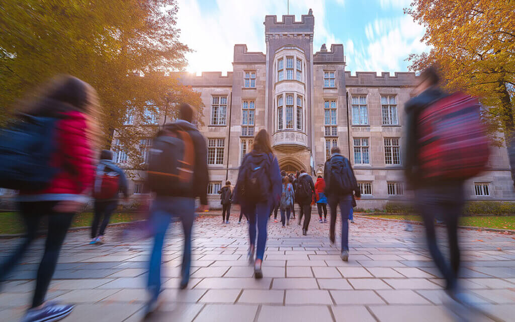 Schnell studieren © Adobe Stock