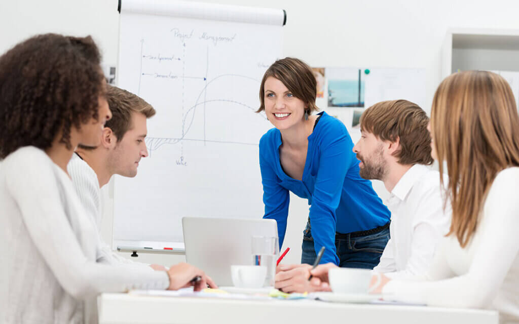Kaufleute für Büromanagement: die neue Ausbildungsverordnung 1 Kaufleute für Büromanagement ausbilden © Adobe Stock