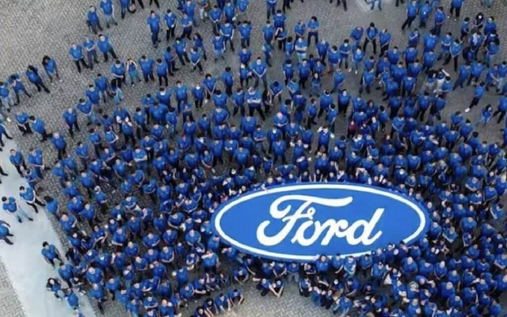 Ausbildungsmesse Düsseldorf: Preis auf der Stuzubi 7 Ausbildungsmesse Frankfurt, Stuzubi Magazin Düsseldorf Stuzubi Star © Ford Werke