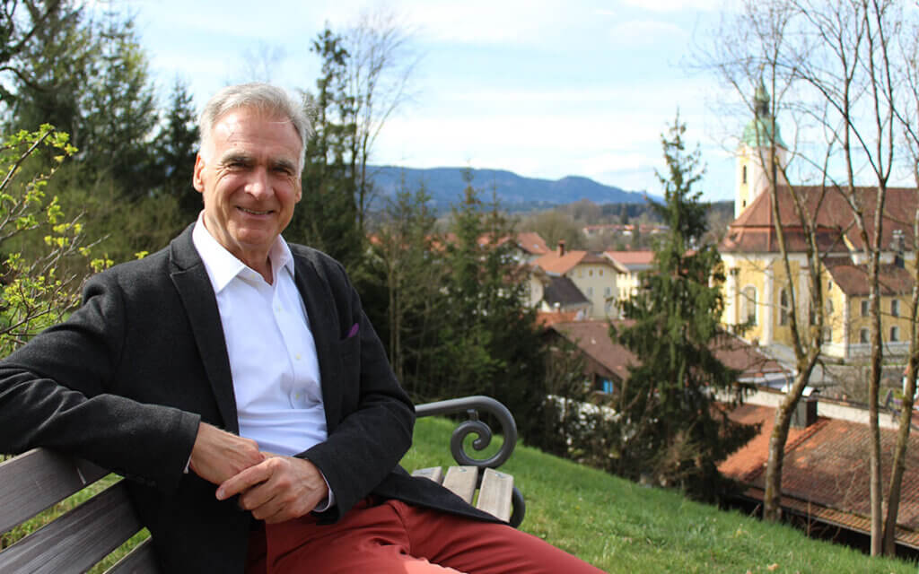 Landrat Olaf von Löwis unterstützt Berufsorientierung 1 Olaf von Löwis, Schirmherr der Berufsorientierungsmesse Stuzubi in Miesbach © Landratsamt Miesbach