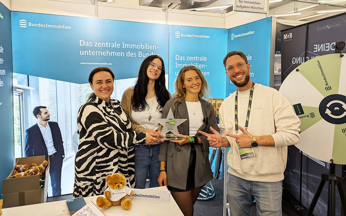 Preisverleihung an die Bundesanstalt für Immobilienaufgaben auf der Stuzubi Studien- und Ausbildungsmesse in München 2025 © Stuzubi GmbH